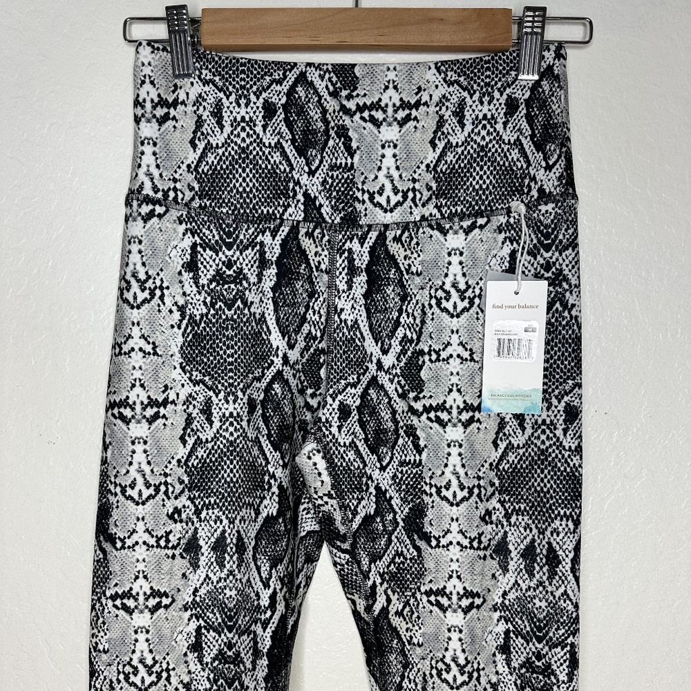 Balance Collection Leggings - Size Medium - Black and White Snakeskin Print NWT